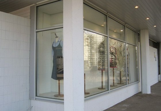 Замена витринных стекол Салон одежды на ул. Маршала Катукова